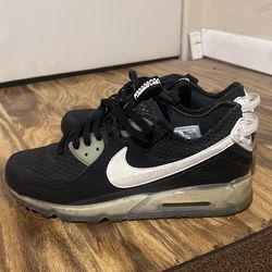 Size 10.5M Nike Air Max Terrascape