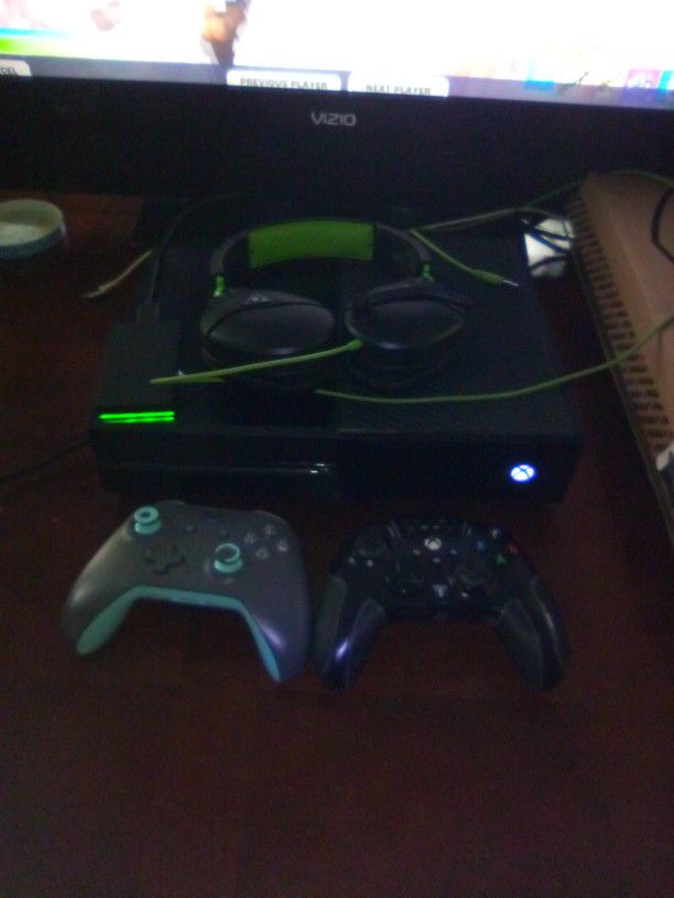 Xbox One Come With Everything 