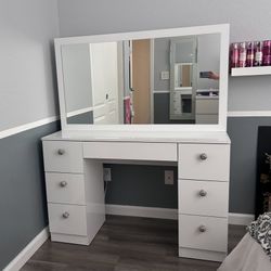 Vanity Makeup Desk