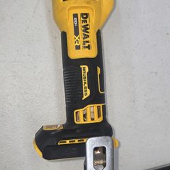 DEWALT 20V SHEETROCK CUT OFF TOOL 80$ TOOL ONLY