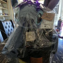 Disneyland Lilo And Stitch Plush Mens Cologne Valentines Day Basket, Gift Set 