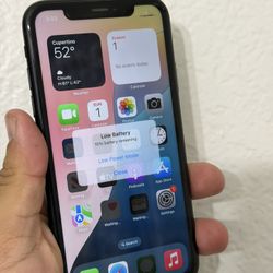 iPhone Xr 128gb Black Color Unlocked For All Carrier Minor Black Speck Top Corner 