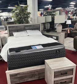 Queen Bedroom Set with Mattress