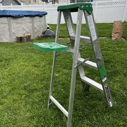 Louisville 4FT Step Ladder – 225 lbs – Like New 🔥