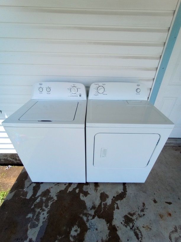 Nice Clean Roper XL Washer And Dryer Set 