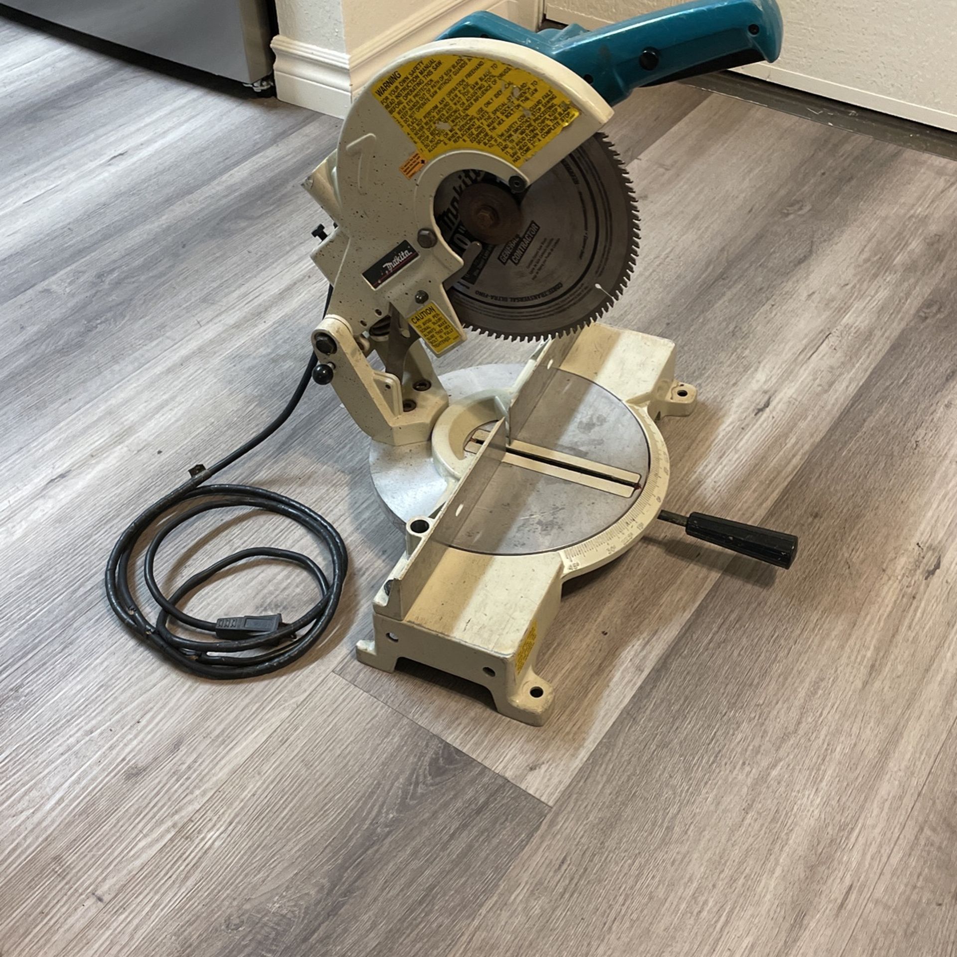 Makita Miter Saw 10 Inch LS 1030