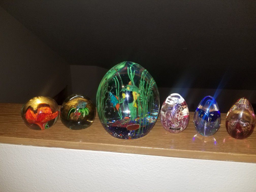 Artistic Paperweights