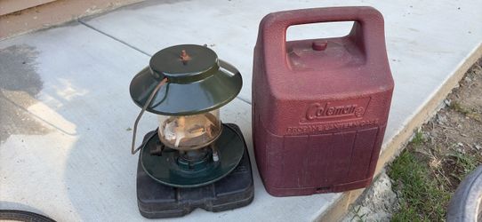 Coleman Propane Lantern w/Case