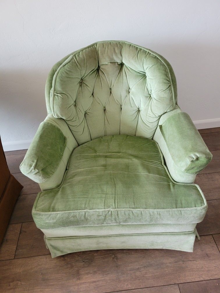 Vintage Green Chair (Keyword Sofa Recliner)