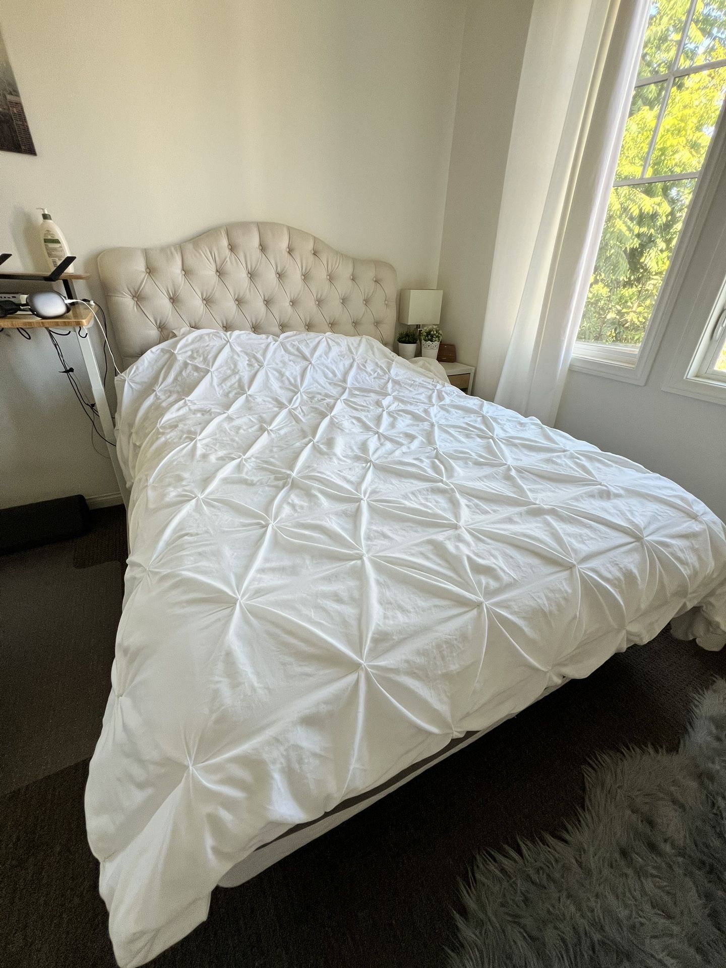 Queen Bed