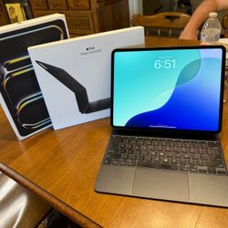 Apple iPad Pro M4 13” 256 GB w  Magic Keyboard Folio 🔥🔥🔥

