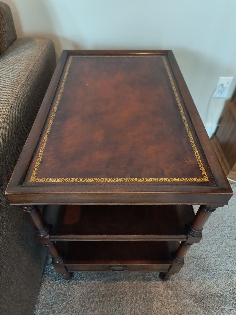Weiman Heirloom Quality End Table.
