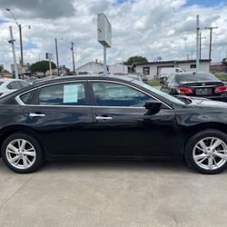 2013 Nissian Altima 2.5 