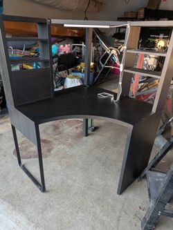 Corner desk