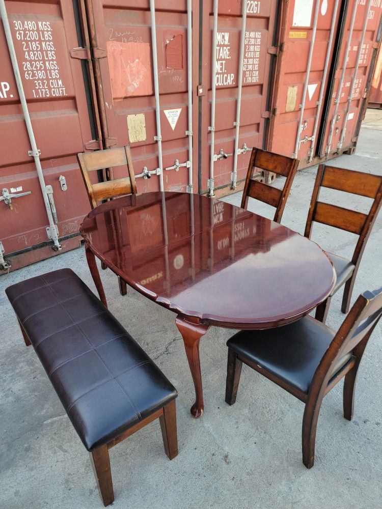 Nice Dinning Table Set