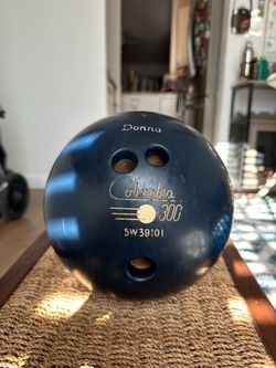 Vintage 1970s Blue Columbia 300 Bowling Ball