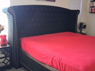 King size bed with mattress
