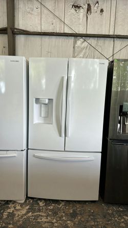 Samsung 3-Door Refrigerator (French Door Fridge) - Water Dispenser LED Lighting