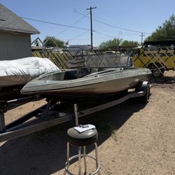 1990 Cajun Bass Boat