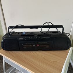 Goldstar FM-8892 Dual Cassette Recorder With Auto Reverse And Hi Speed Dub Radio