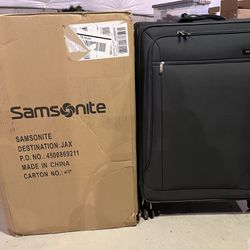 Like new charcoal colored Samsonite 29” Xtralight 2 Spinner suitcase