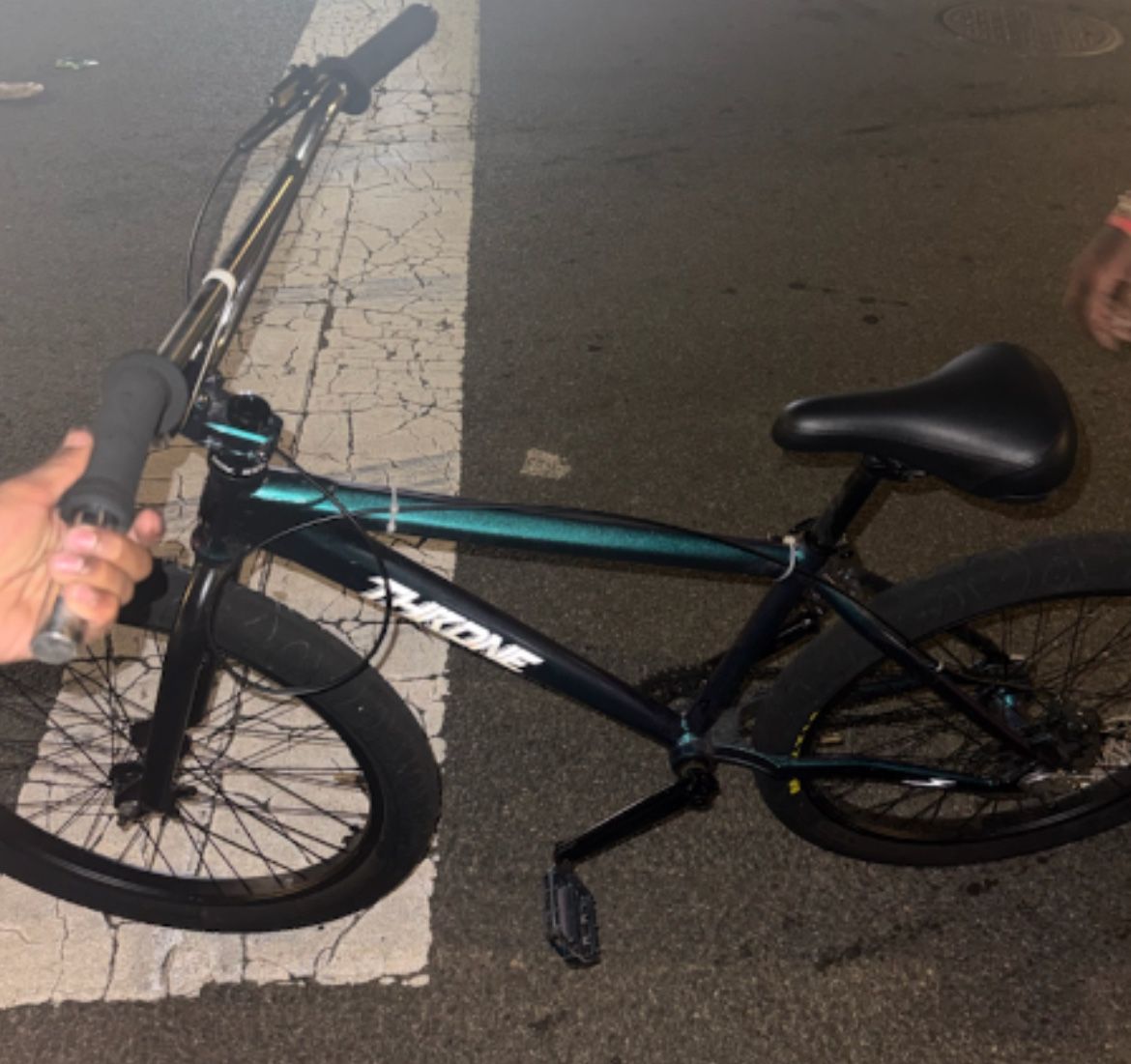 24 Inch Throne  2025  