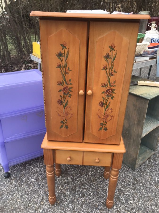 Jewelry cabinet, multiple draws