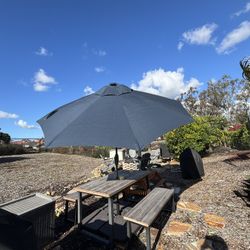 $110 OBO – Outdoor Patio Umbrella