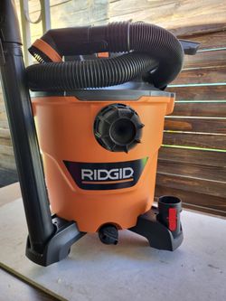 SHOP VACUUM