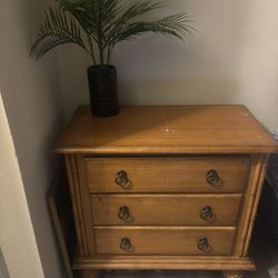 Dresser 
