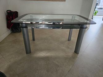 Free dining table...must be picked up today