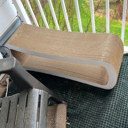 Large Cat Scratching Perch & Lounger