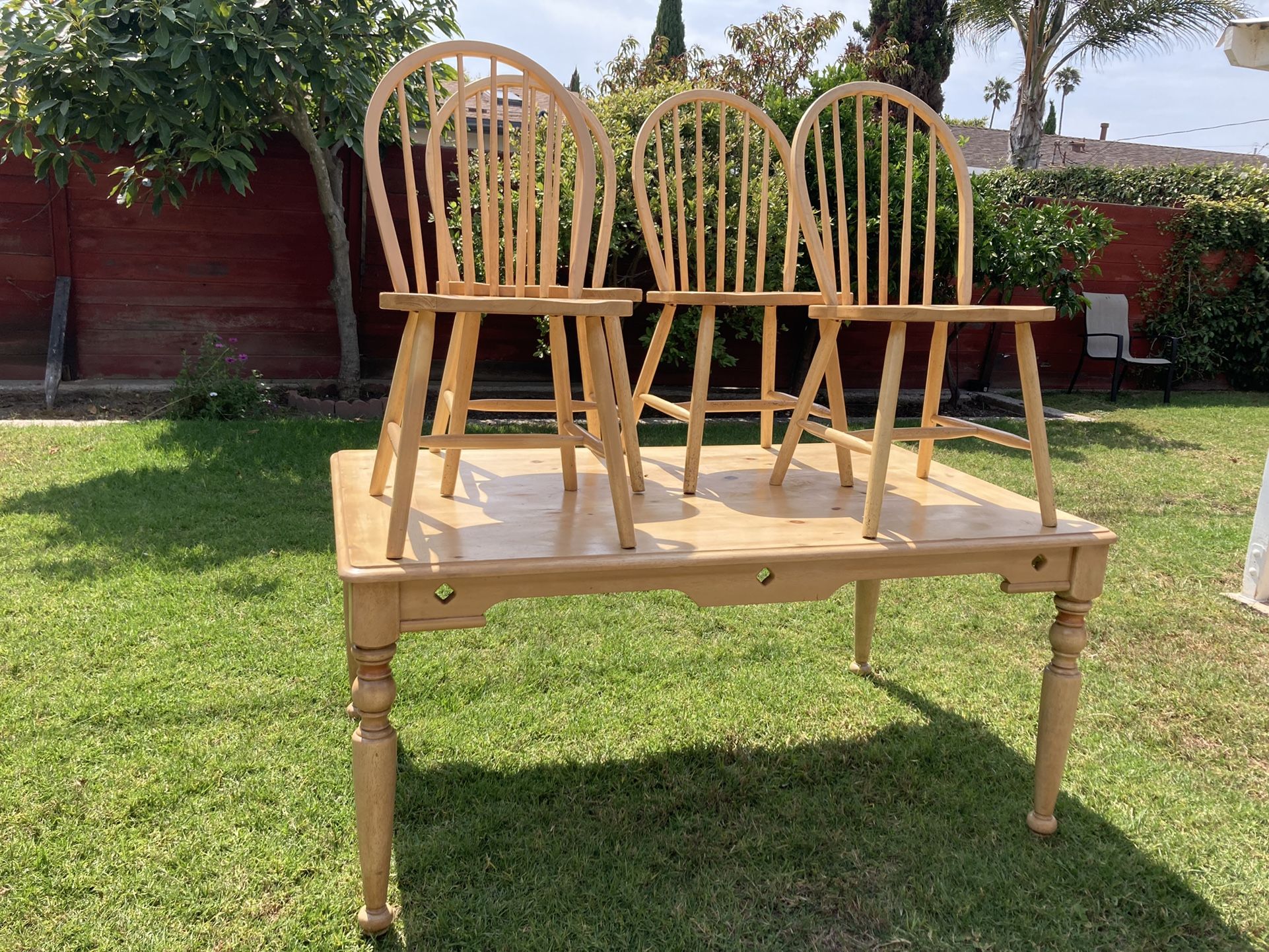 Dinning Table And Chairs
