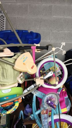 Girls toys/games/two child stroller/toddler bed