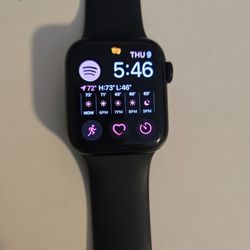 Apple Watch SE 2nd Gen (40mm Size)