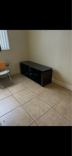 Black Glass Top TV Stand