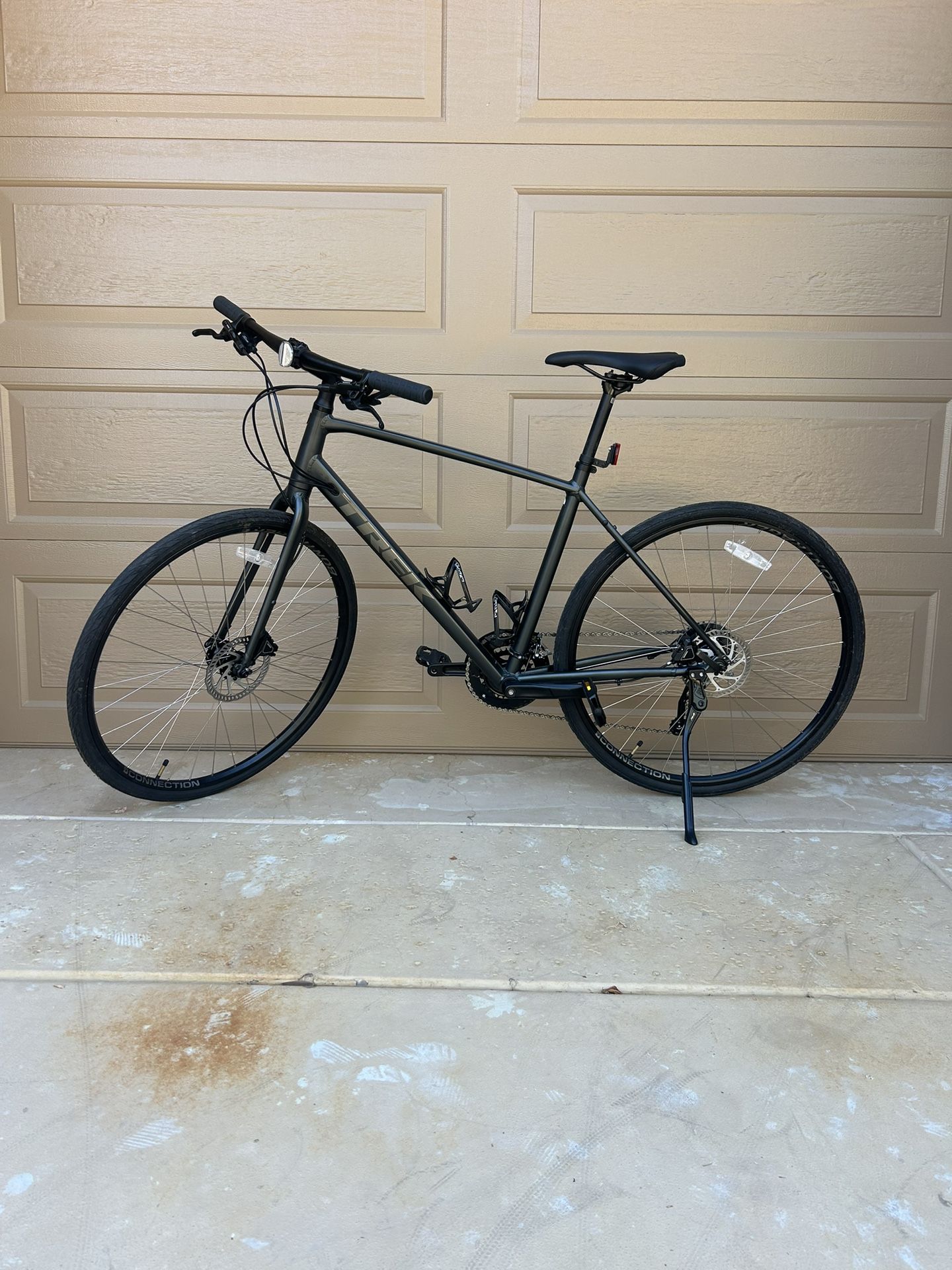 2024 Trek FX2 Disc Gen 3 Size L