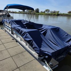 24 Ft Pontoon Boat Excellent Condition Tubemity Tops 94 Motor