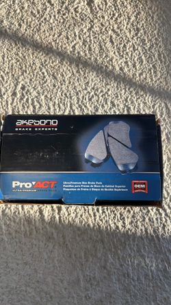 Akebono ProACT ceramic front brake pad set ( ACT1397)
