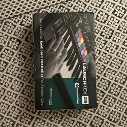 NOVATION Launch Key 25 MIDI Device 