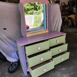 Dresser
