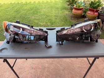 2017 Mazda CX-5 left and right side headlight OEM