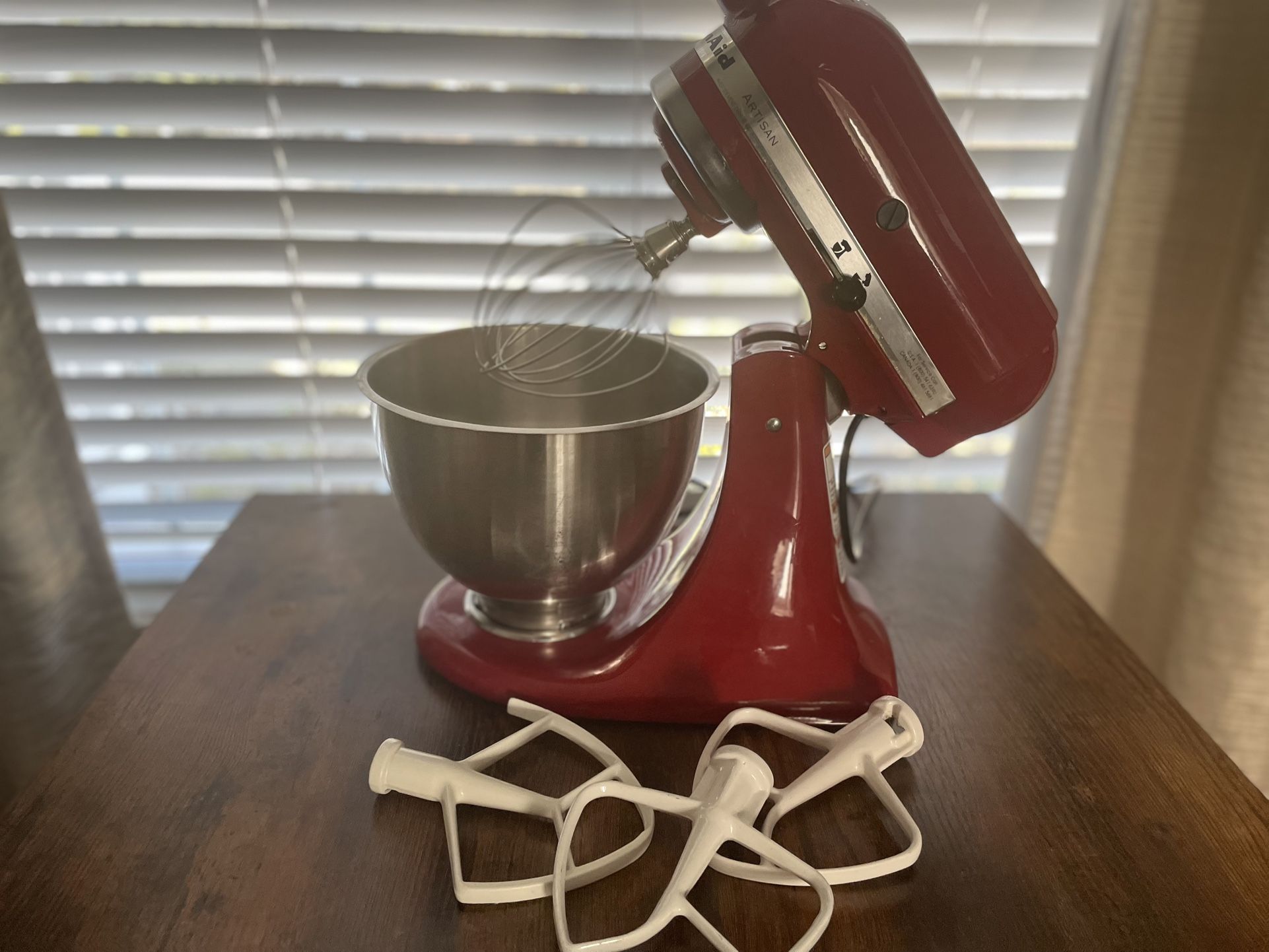 KitchenAid Artisan 5-Qt Tilt-Head Stand Mixer - Red - Works Great + Extras
