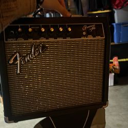 Fender Frontman 15G 15 watt Guitar Amp With Power Cord Sounds Amazing