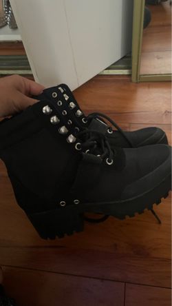 6.5 Steve Madden boots