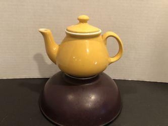 Small Hall mustard color teapot