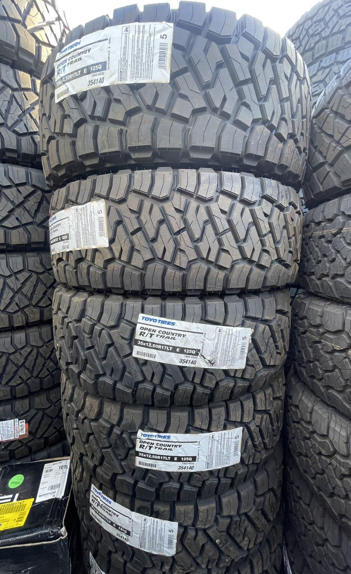 17” TOYO Open Country R/T Trail Tires Size 35x12.50R17