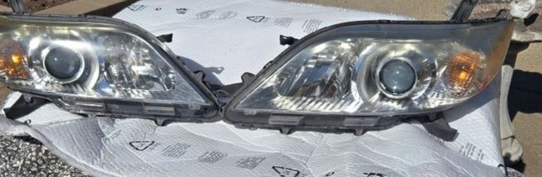 Original 2011-2107 Toyota Sienna Headlight 