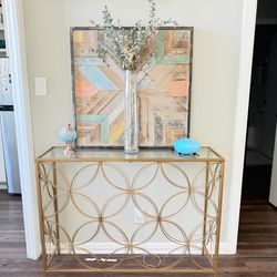 Art frame + gold furniture luxury