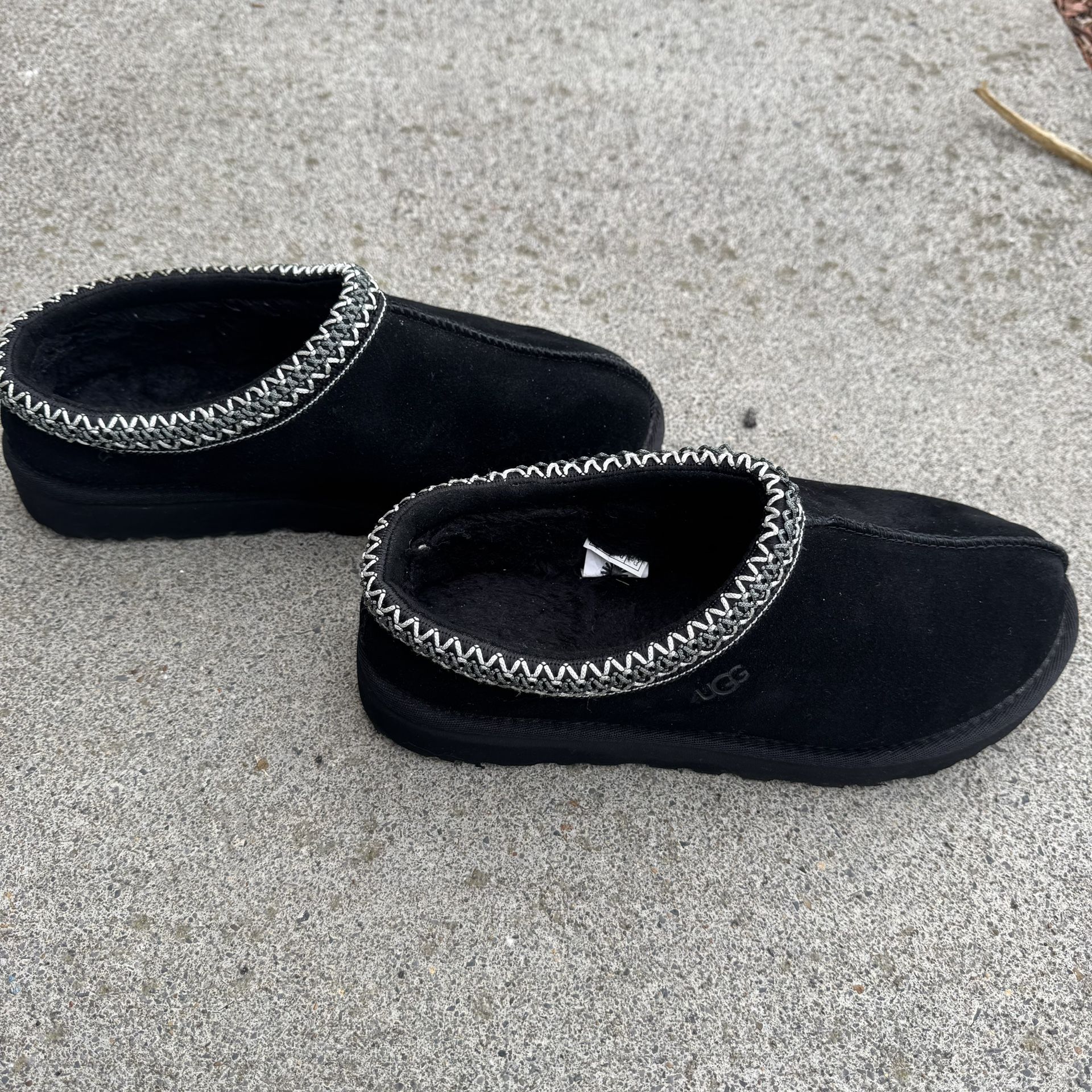 🖤 UGG Tasman Slippers – Black Suede – Women’s Size 8 – $40 OBO